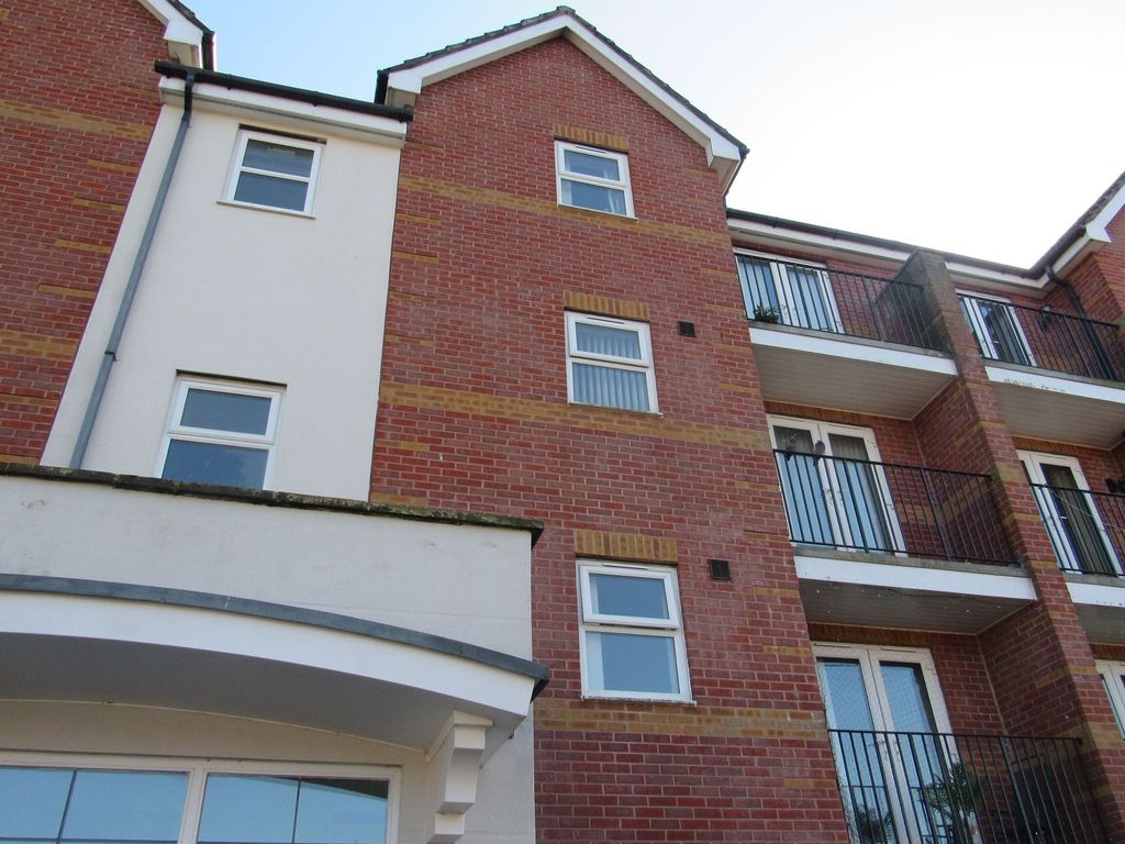 2 bed property for sale in Oakcliffe Road, Wythenshawe, Manchester M23