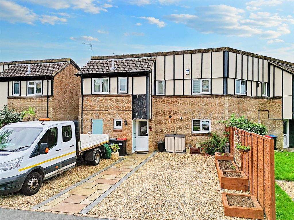 3 bed end terrace house for sale in Tranlands Brigg, Heelands, Milton