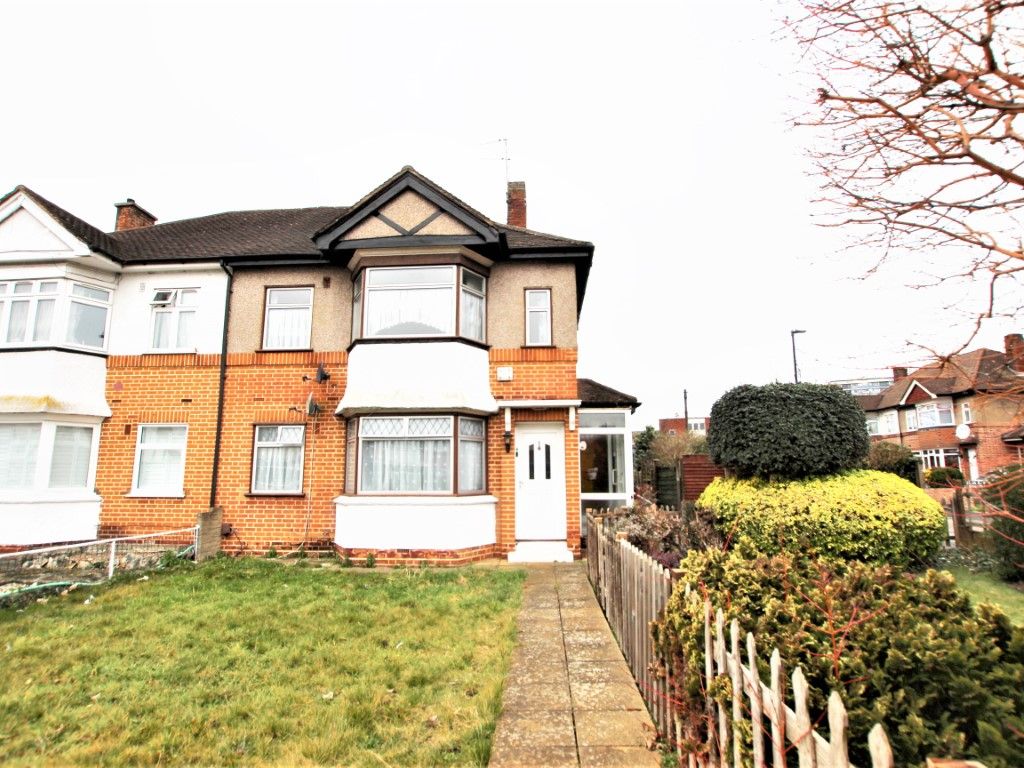2 bed for sale in Frederick Crescent, London EN3 Zoopla