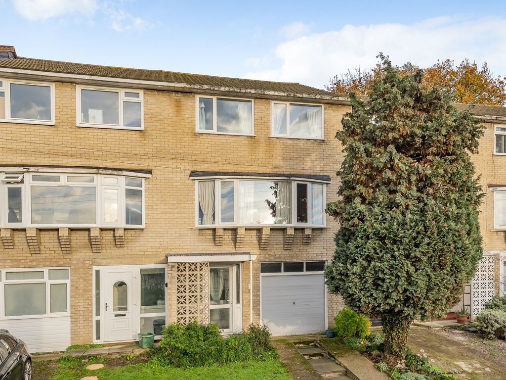 3 bed terraced house for sale in Madeira Avenue, Bromley BR1 Zoopla