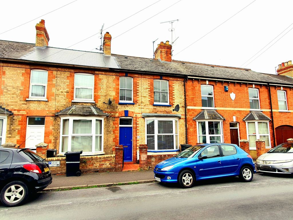 3 bed terraced house to rent in Winchester Street, Taunton, Somerset