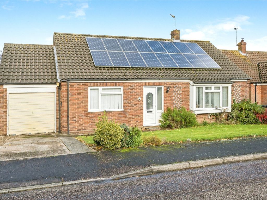 2 bed bungalow for sale in Mallard Way, Hickling, Norwich, Norfolk NR12, £325,000 Zoopla