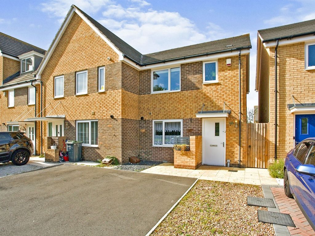 3 bed semidetached house for sale in Lizard Close, Gosport PO13 Zoopla