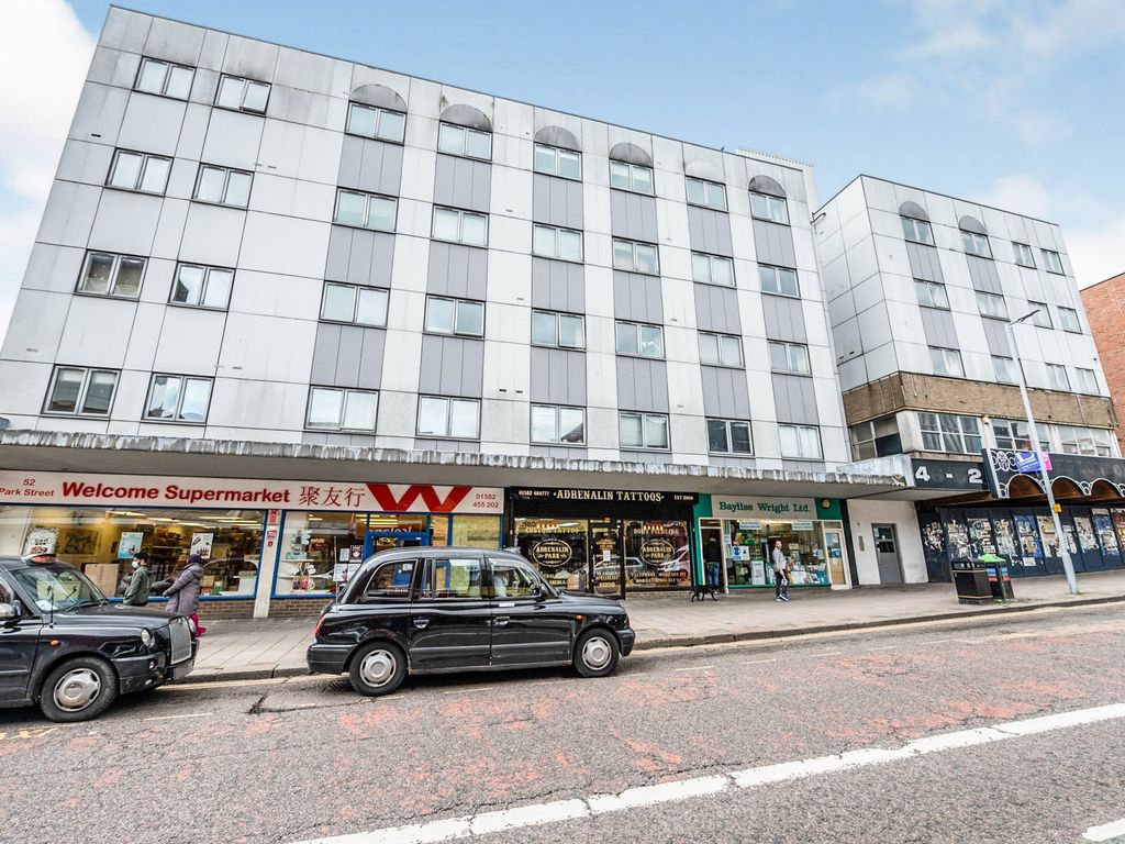 Park Street, Luton, Bedfordshire, England LU1  