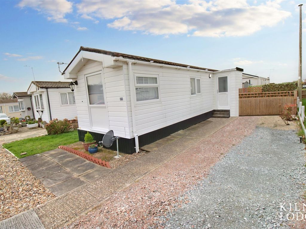 1 bed mobile/park home for sale in Royal Dunton Court, Lower Dunton