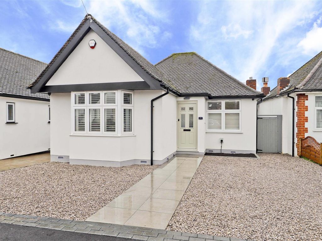 3 bed detached bungalow for sale in St. Edmunds Avenue, Ruislip HA4, £