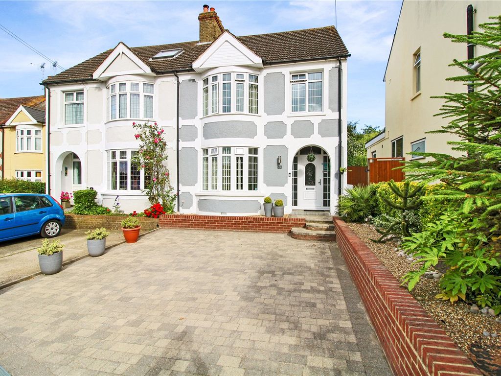 3 bed semidetached house for sale in Maidstone Road, Rainham, Kent ME8