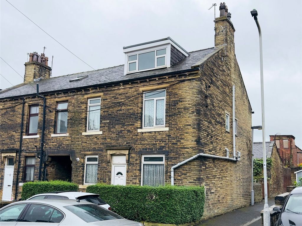 3 bed end terrace house for sale in Marshfield Street, Bradford, West