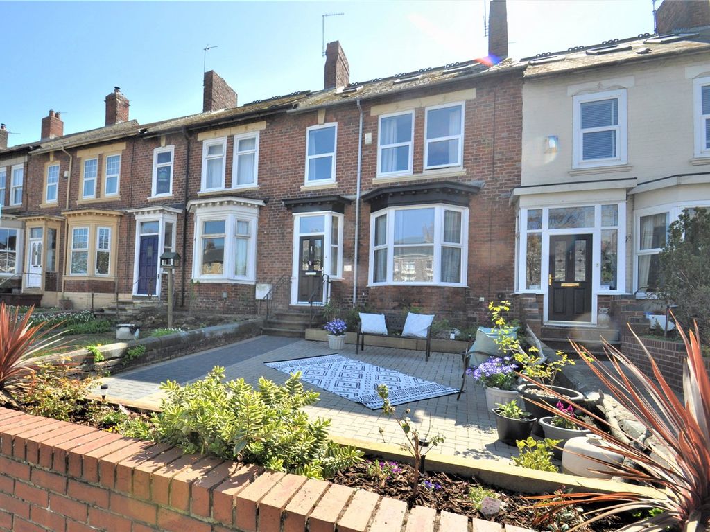 5 bed terraced house for sale in Beach Road, South Shields NE33, £