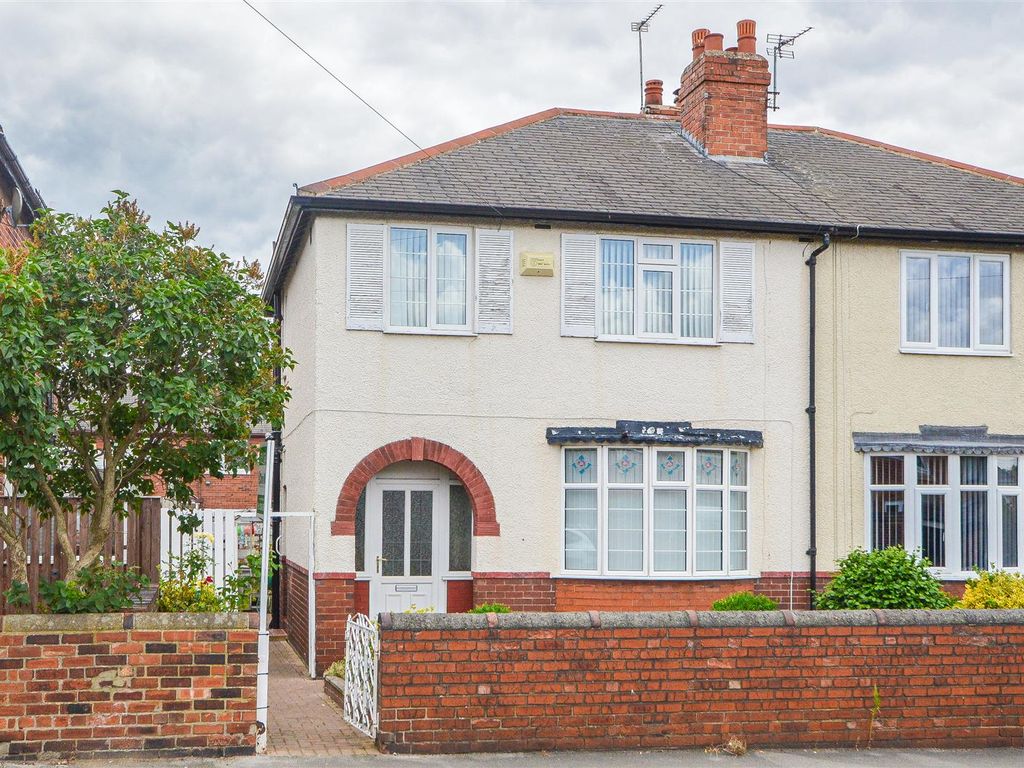 3 bed semidetached house for sale in Dalefield Road, Normanton WF6