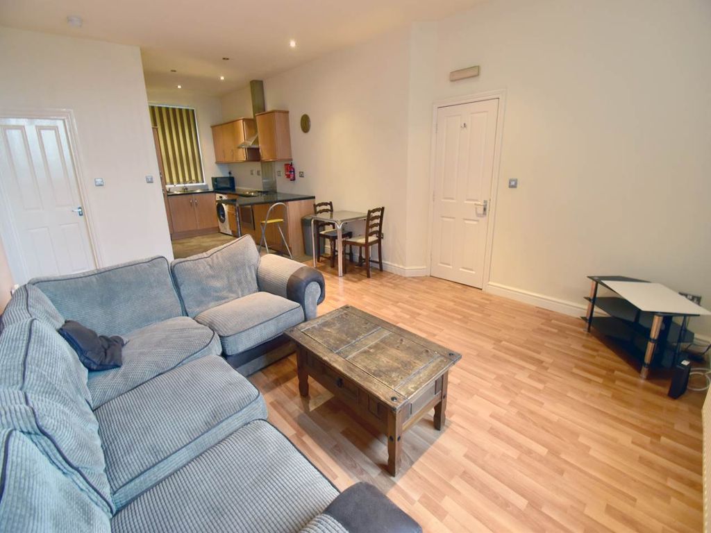1 bed flat to rent in Trewyddfa Road, Morriston, Swansea SA6 Zoopla