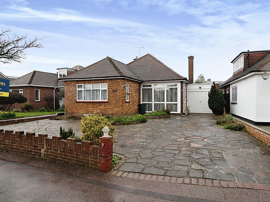 2 bed bungalow for sale in Leitrim Avenue, Shoeburyness, SouthendOn