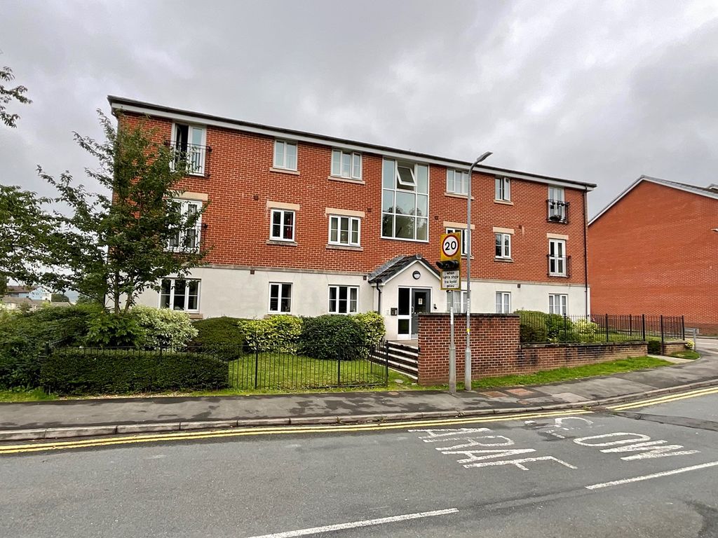 2 bed flat for sale in Roman Way, Caerleon, Newport NP18, £139,950 Zoopla