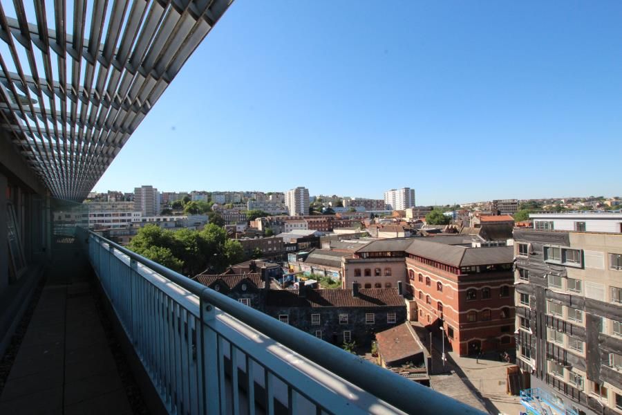 2 bed flat to rent in St. James Barton, Bristol BS1 Zoopla