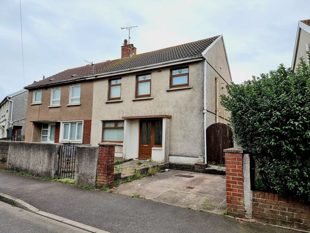3 bed semidetached house for sale in Silver Avenue, Sandfields Estate