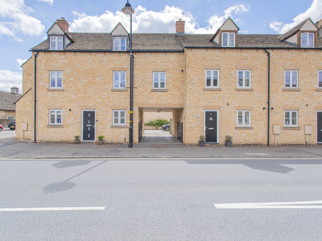 2 bed town house for sale in Peglers Court, Tetbury GL8 Zoopla