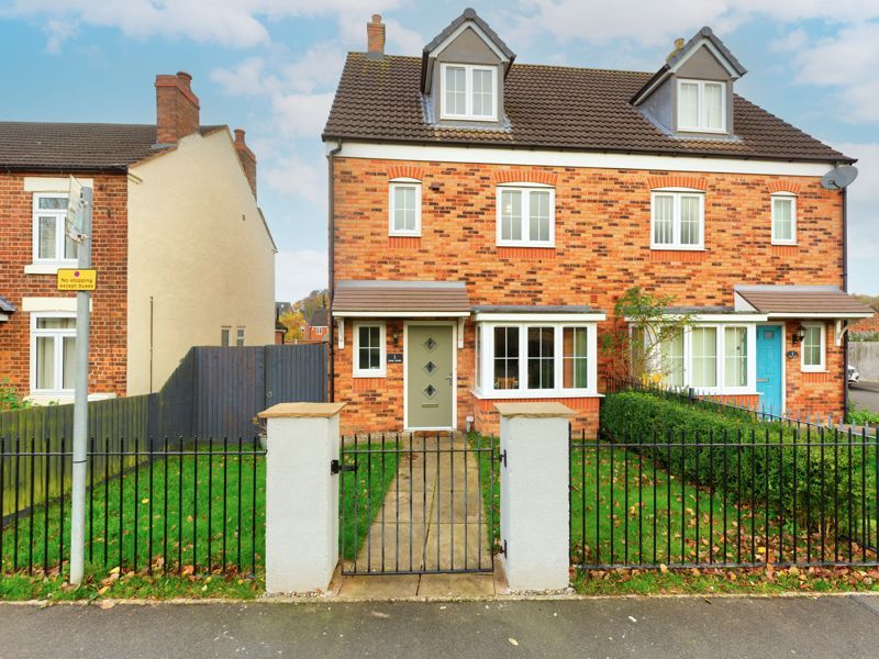 4 bed semidetached house for sale in Park Court, Hadley, Telford TF1