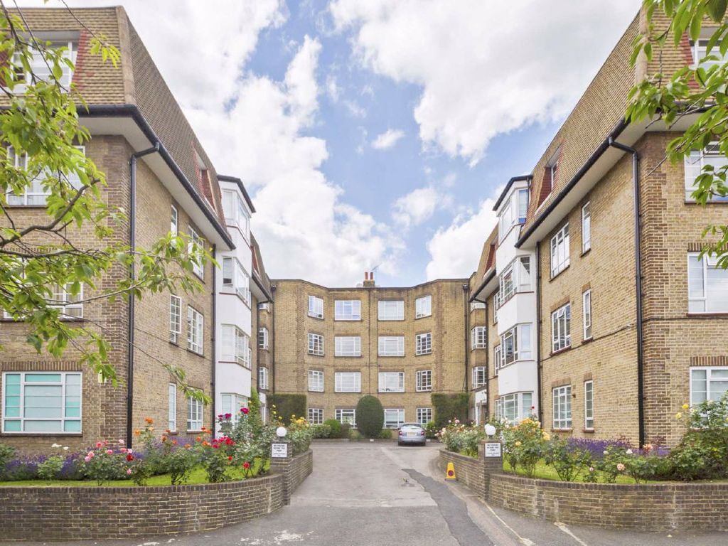 2 bed flat for sale in Woodside, London SW19 Zoopla