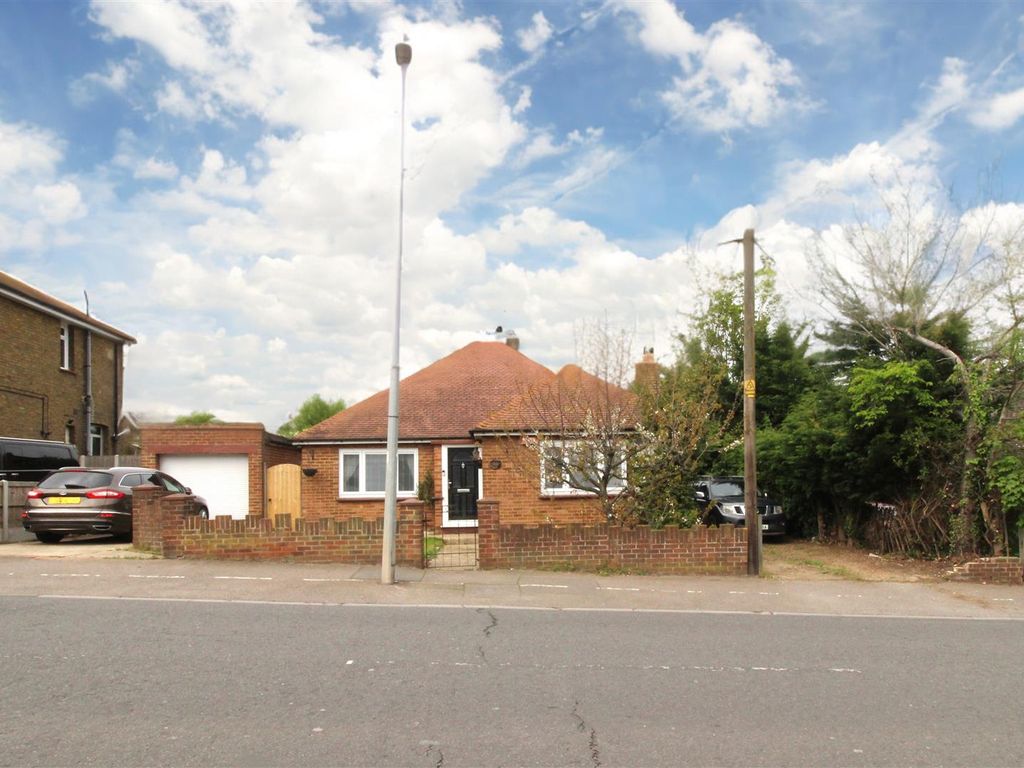 3 bed detached bungalow for sale in Barton Hill Drive, Minster On Sea