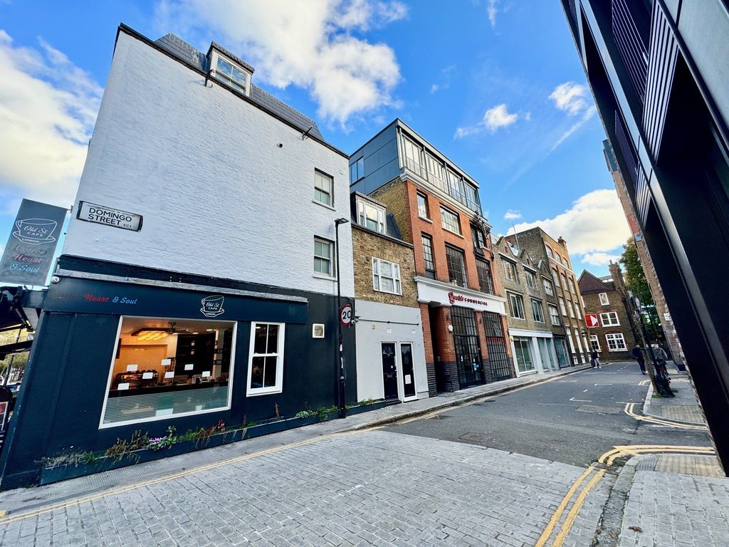 Studio to rent in Old Street, London EC1V, £1,500 pcm Zoopla