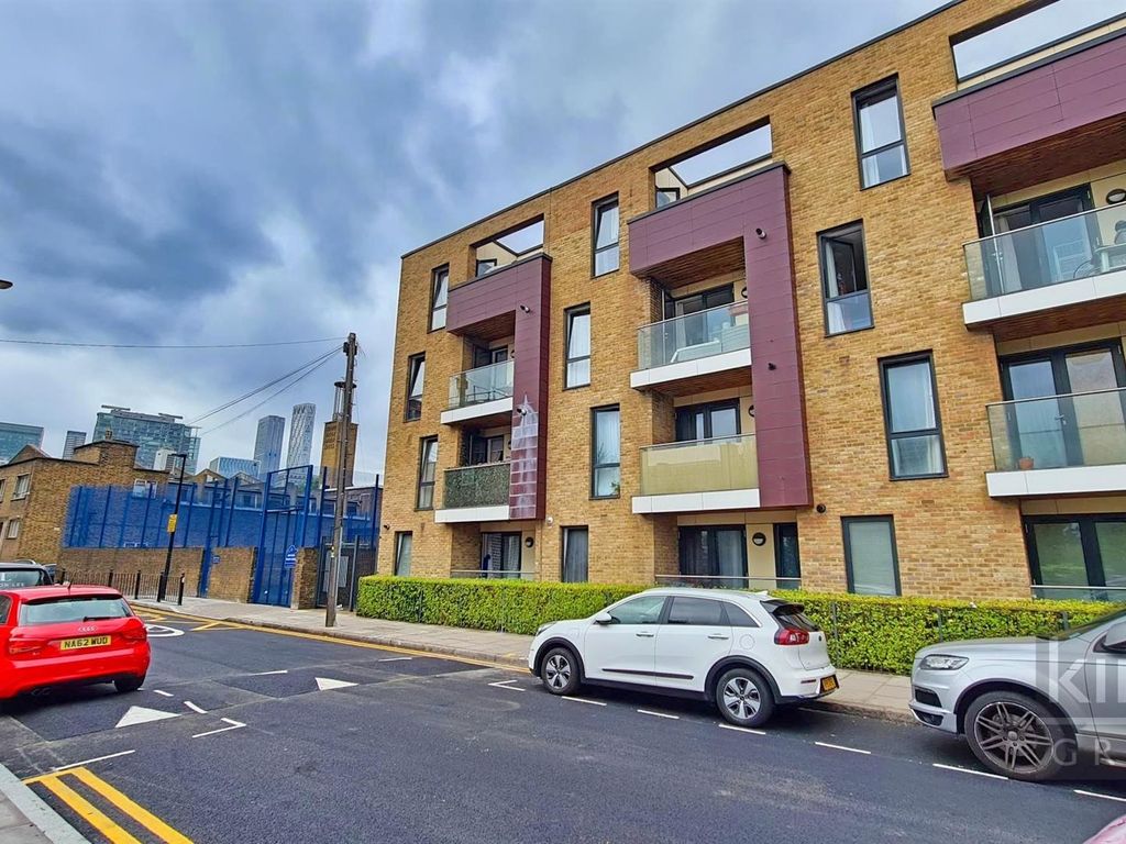 Annabel Close, London E14  