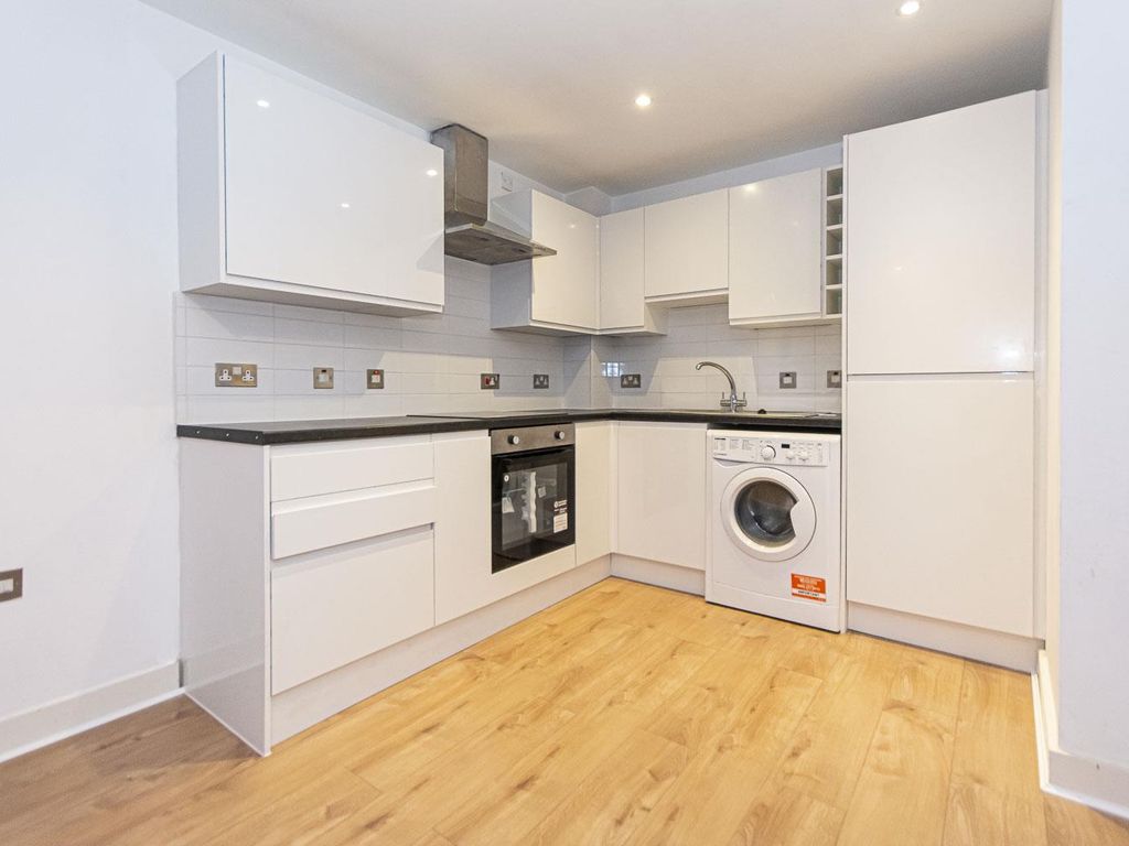 1 bed flat to rent in Ferndale Road, London SW9, £1,600 pcm Zoopla