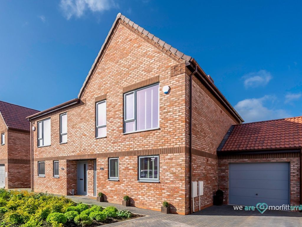 New home, 3 bed semidetached house for sale in Knights Walk, Sutton