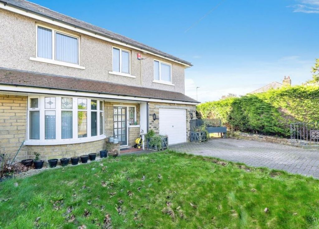 5 bed semidetached house for sale in Thornton Road, Thornton BD13, £