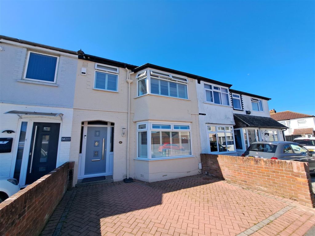3 bed terraced house for sale in Marina Grove, Fareham PO16, £335,000
