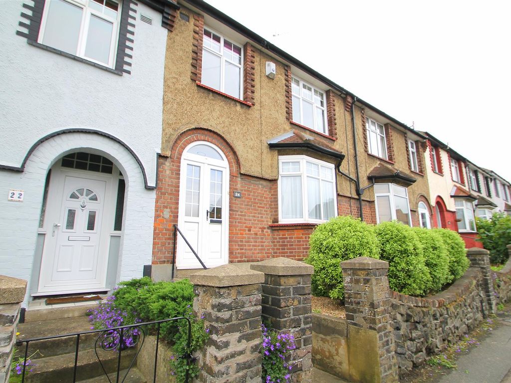 3 bed terraced house to rent in Earl Road, Northfleet, Gravesend DA11