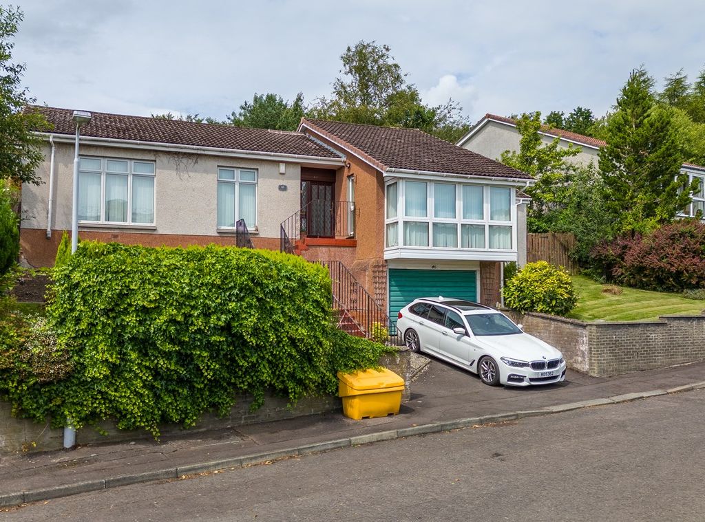 4 bed detached house for sale in Broomhead Park, Dunfermline KY12, £