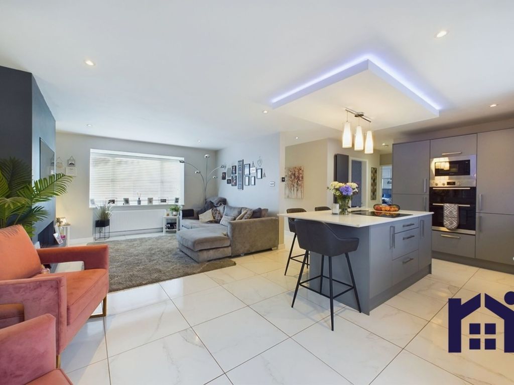 3 bed detached bungalow for sale in Fossdale Moss, Leyland PR26, £