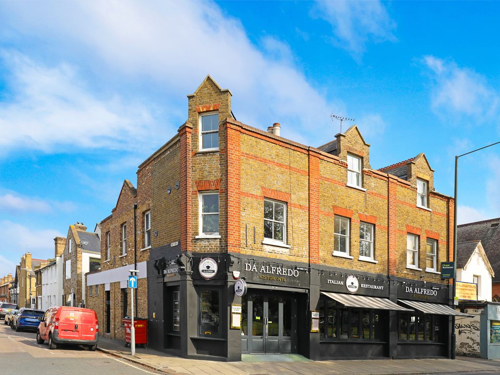 1 bed flat for sale in The Green, Twickenham TW2 Zoopla