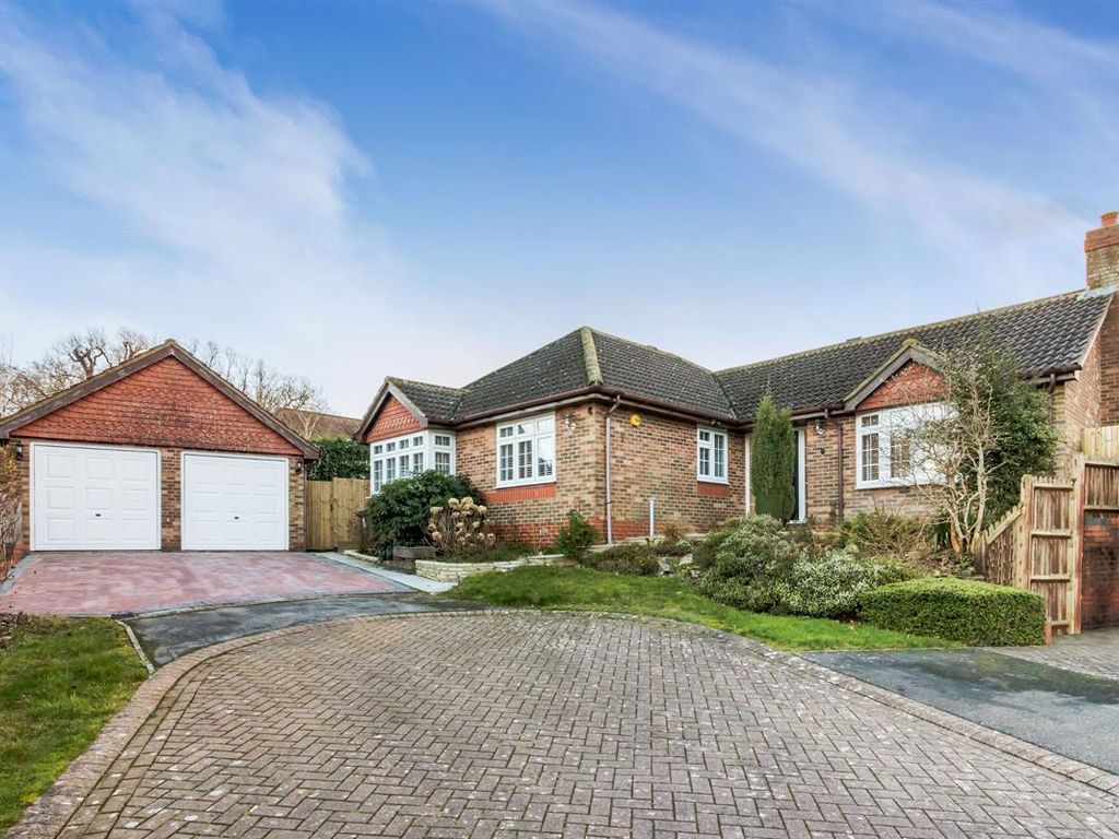 5 bed bungalow for sale in Fuller Close, Wadhurst TN5 Zoopla