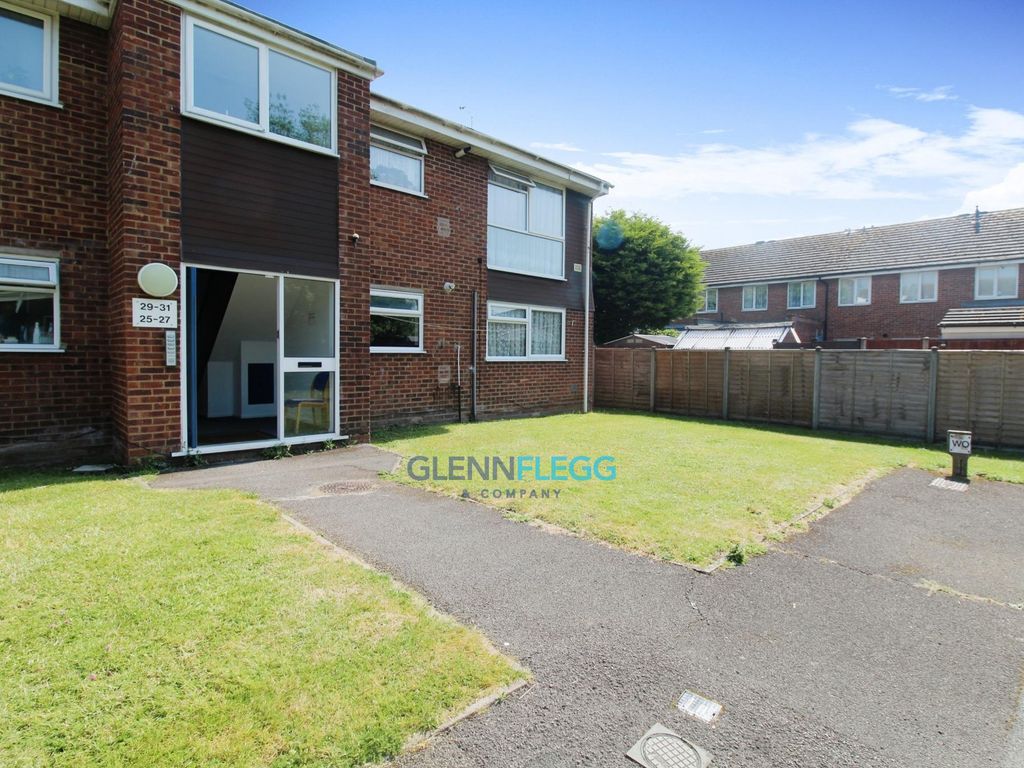 2 bed flat to rent in Welland Close, Langley, Slough SL3 Zoopla
