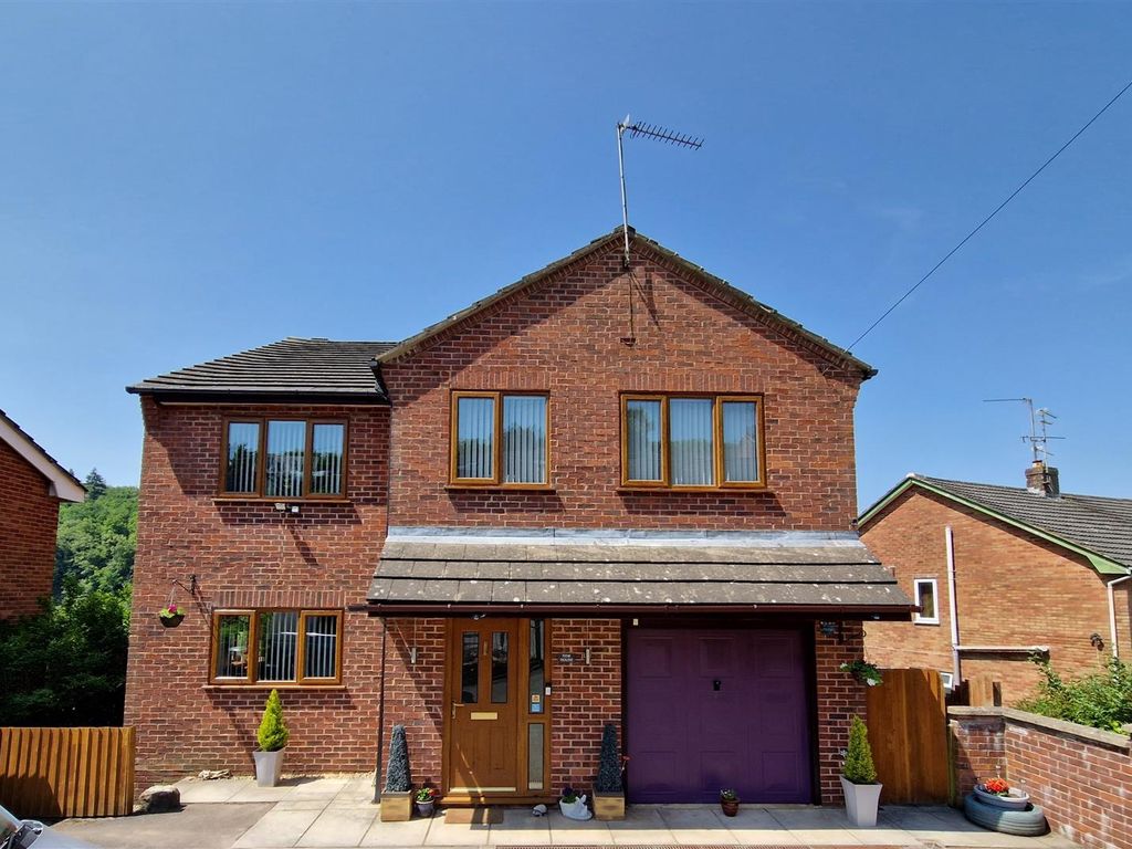 5 bed detached house for sale in Hewlett Way, Ruspidge, Cinderford GL14