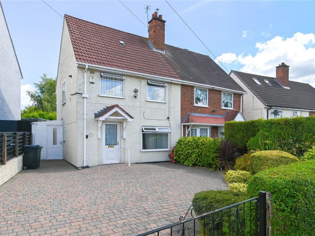 2 bed semidetached house for sale in The Oval, Smethwick, West