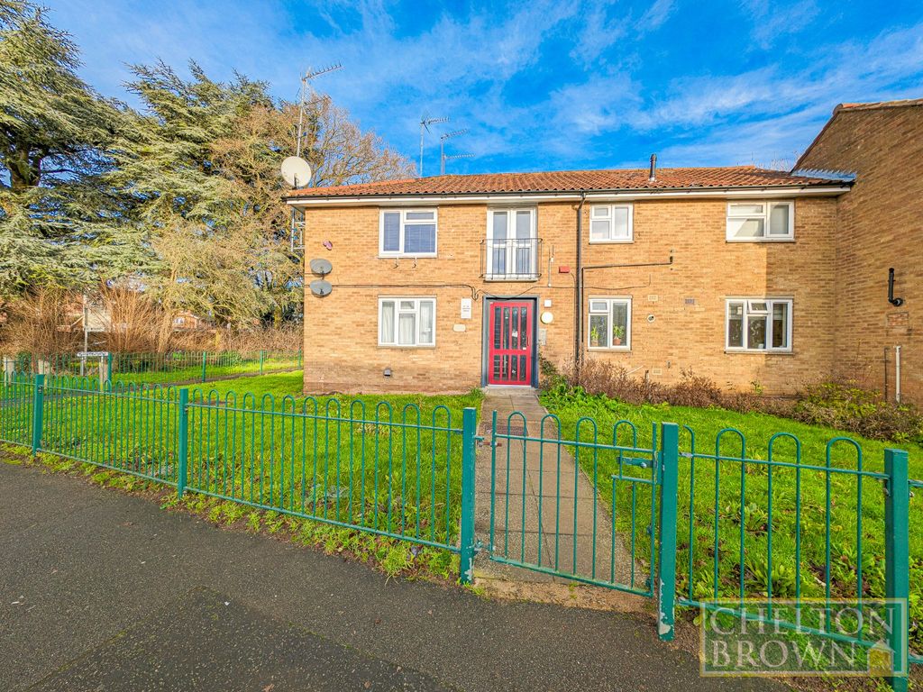 2 bed flat to rent in Greenfield Avenue, Northampton NN3, £825 pcm Zoopla