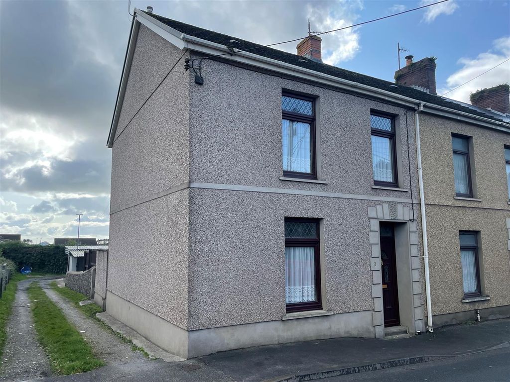 4 bed end terrace house for sale in Danlan Road, Pembrey, Burry Port SA16, £189,995 Zoopla