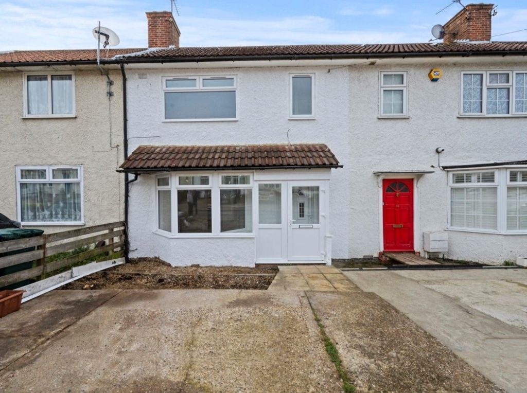 3 bed terraced house to rent in Homefield Road, Edgware HA8 Zoopla