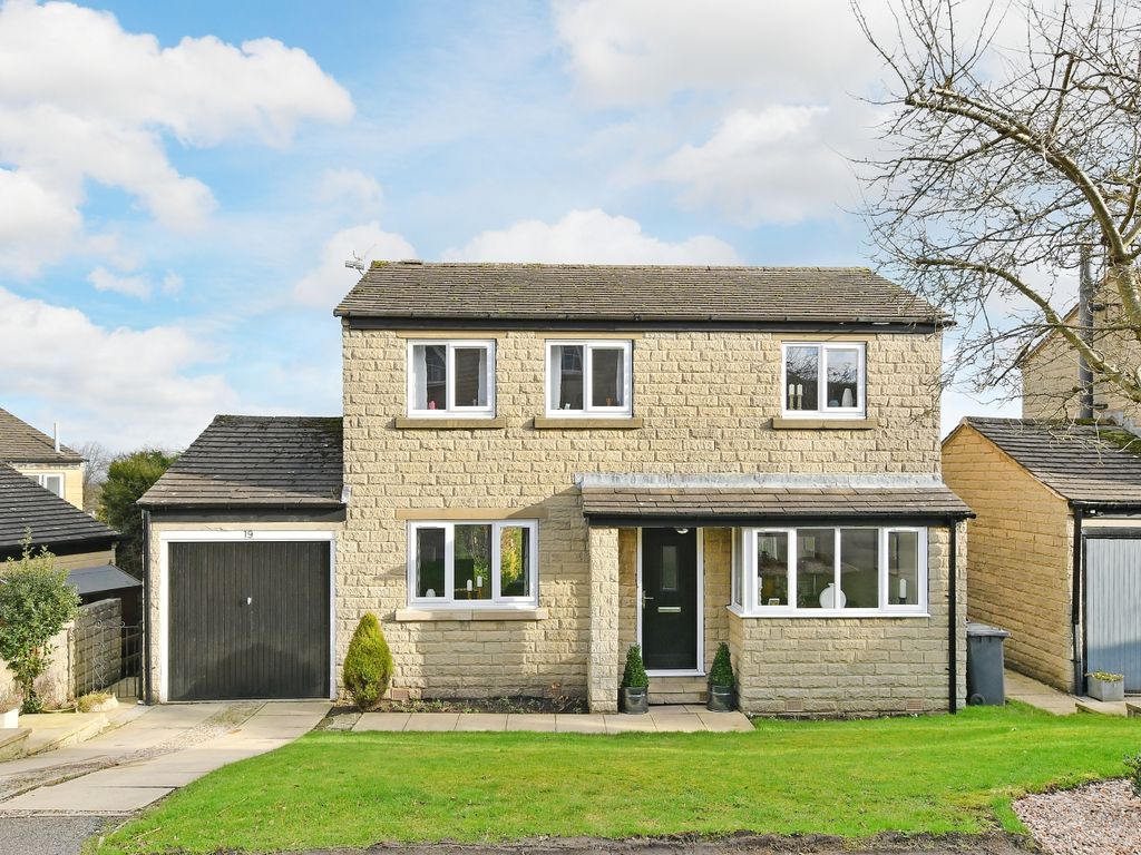 3 bed detached house for sale in Overcroft Rise, Totley S17, £425,000