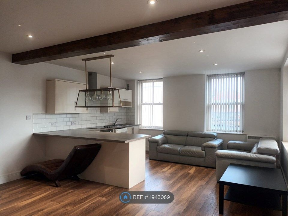 2 bed flat to rent in Dugdale Street, Burnley BB11, £625 pcm Zoopla