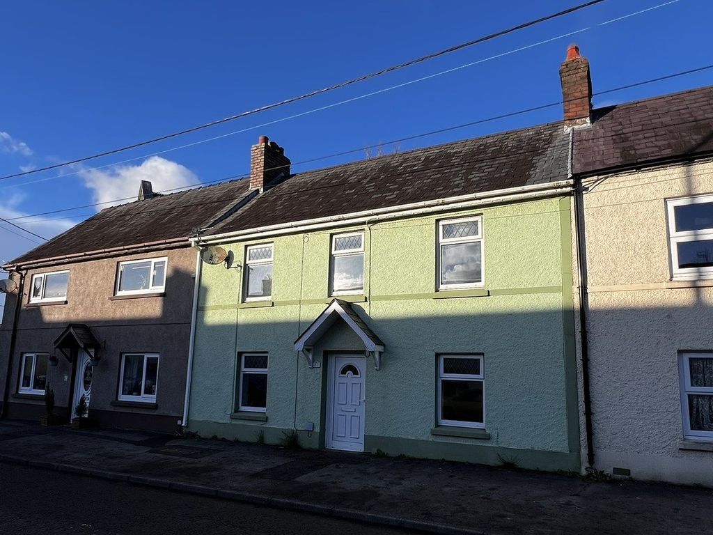 3 bed terraced house for sale in High Street, Abergwili, Carmarthen
