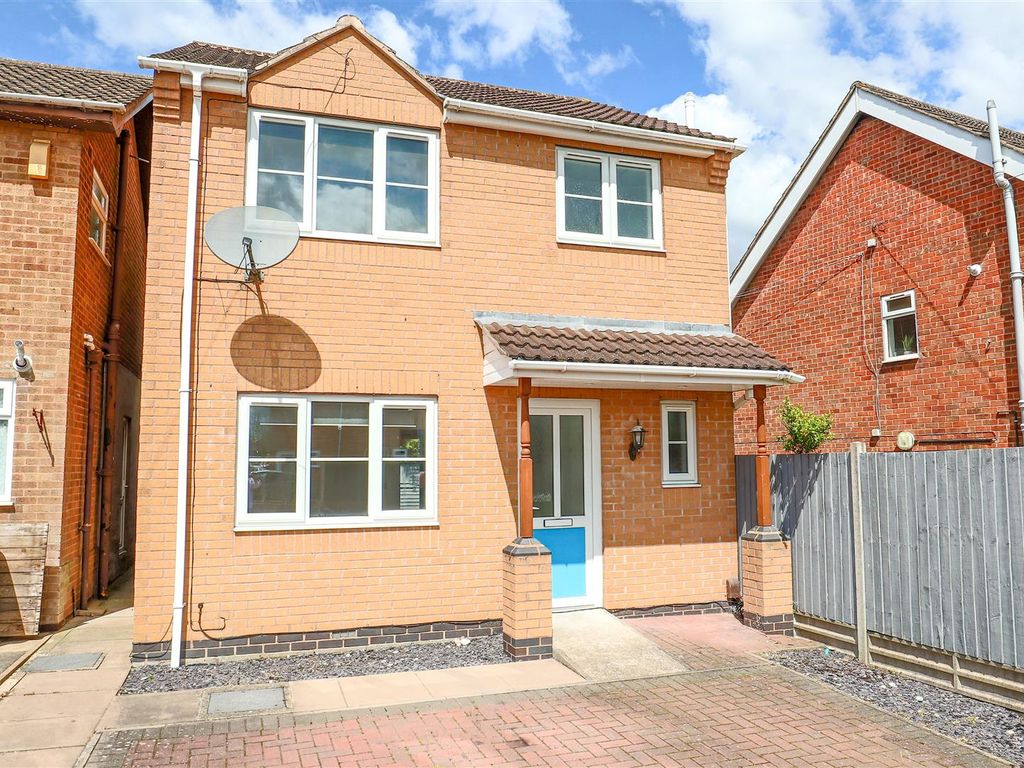 3 bed detached house to rent in Queensway, Barwell, Leicester LE9 Zoopla