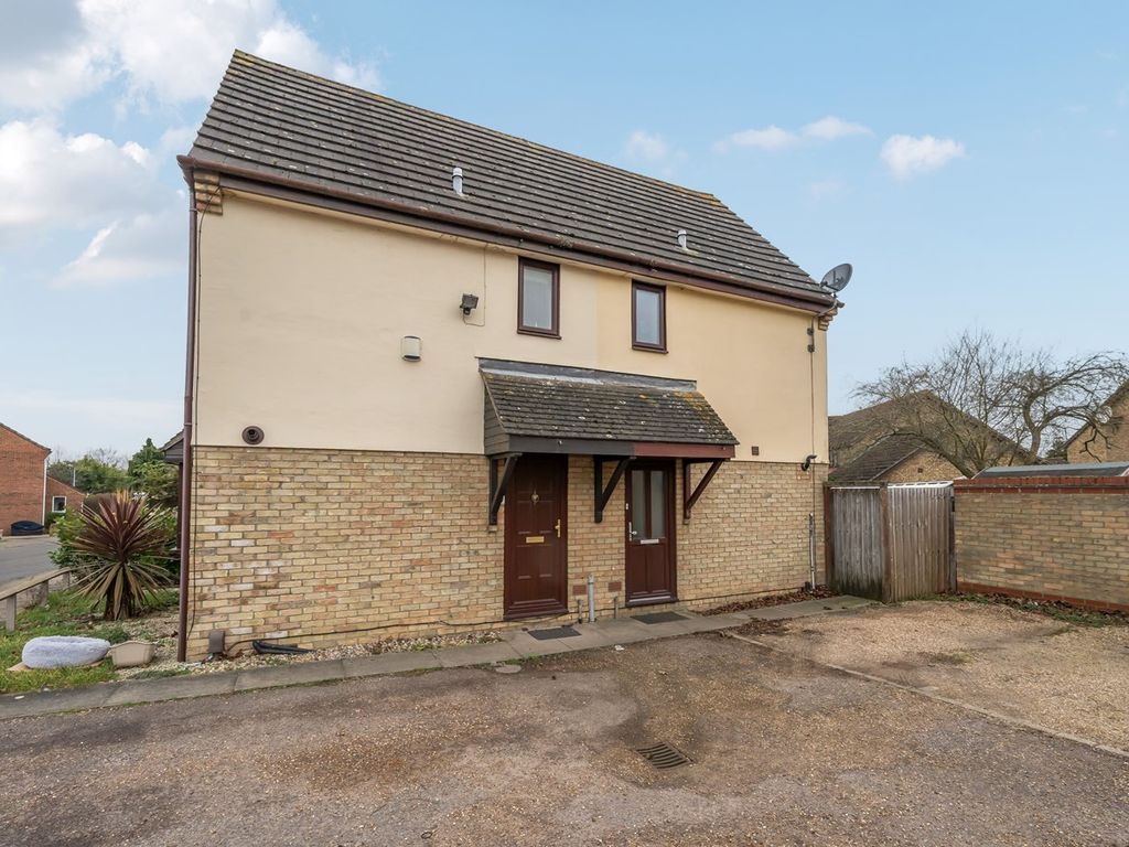 2 bed semidetached house for sale in Berkley Close, Highwoods