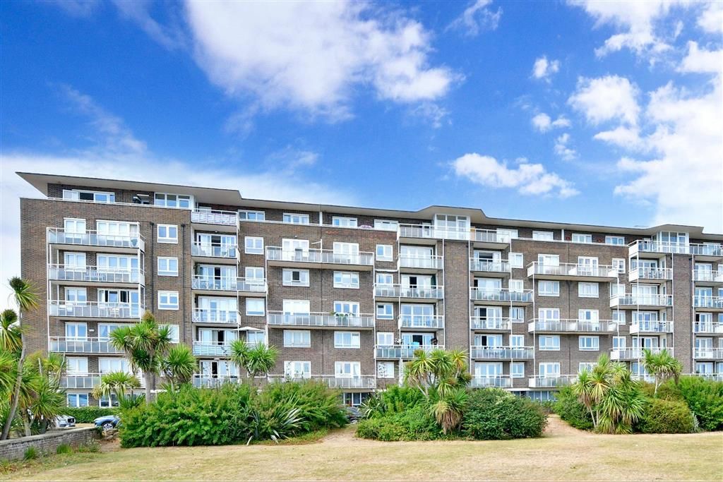 2 bed flat for sale in The Gateway, Dover, Kent CT16 Zoopla