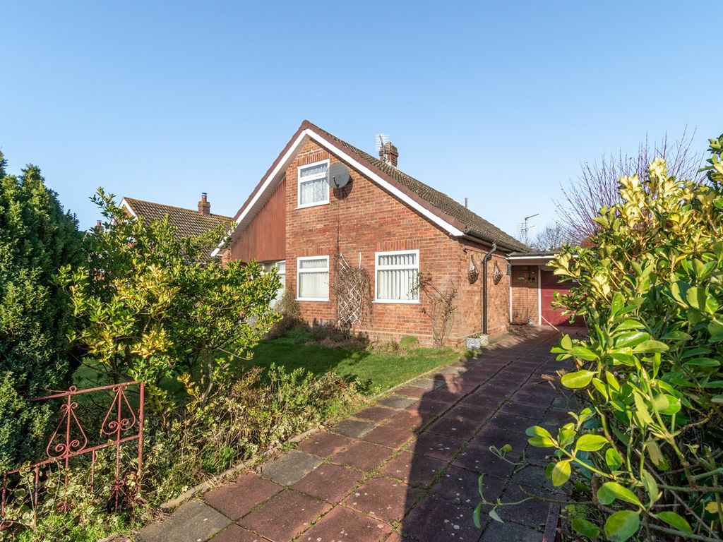 3 bed property for sale in Heath Rise, Fakenham NR21 Zoopla