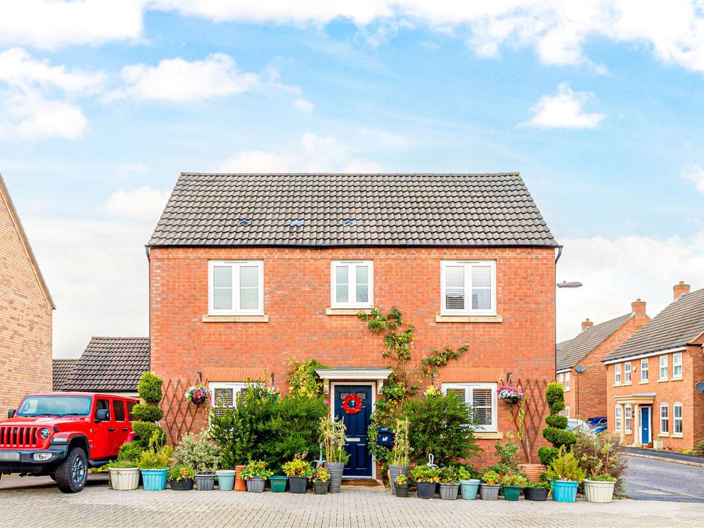 3 bed detached house for sale in Brickhill Way, Calvert, Buckingham