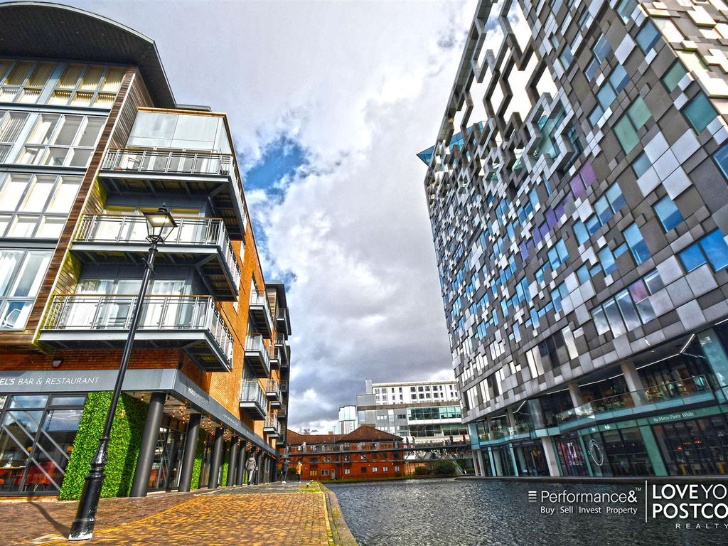 2 bed flat to rent in Canal Wharf, 14 Waterfront Walk, Birmingham City