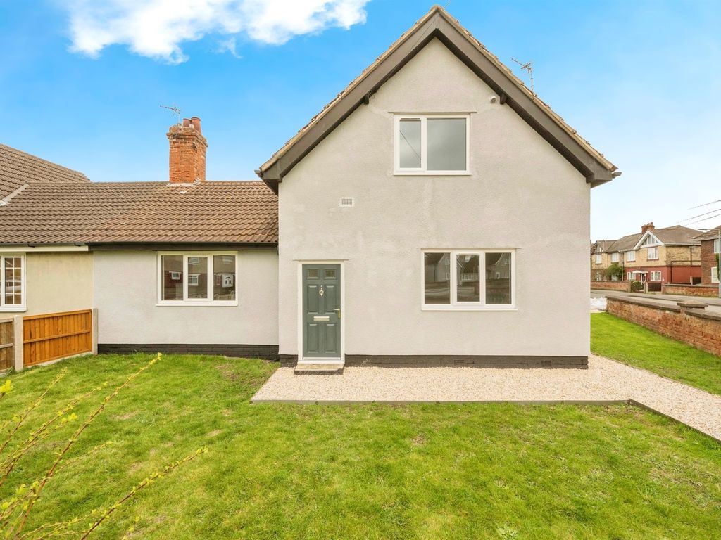 4 bed semidetached house for sale in Waterslack Road, Bircotes